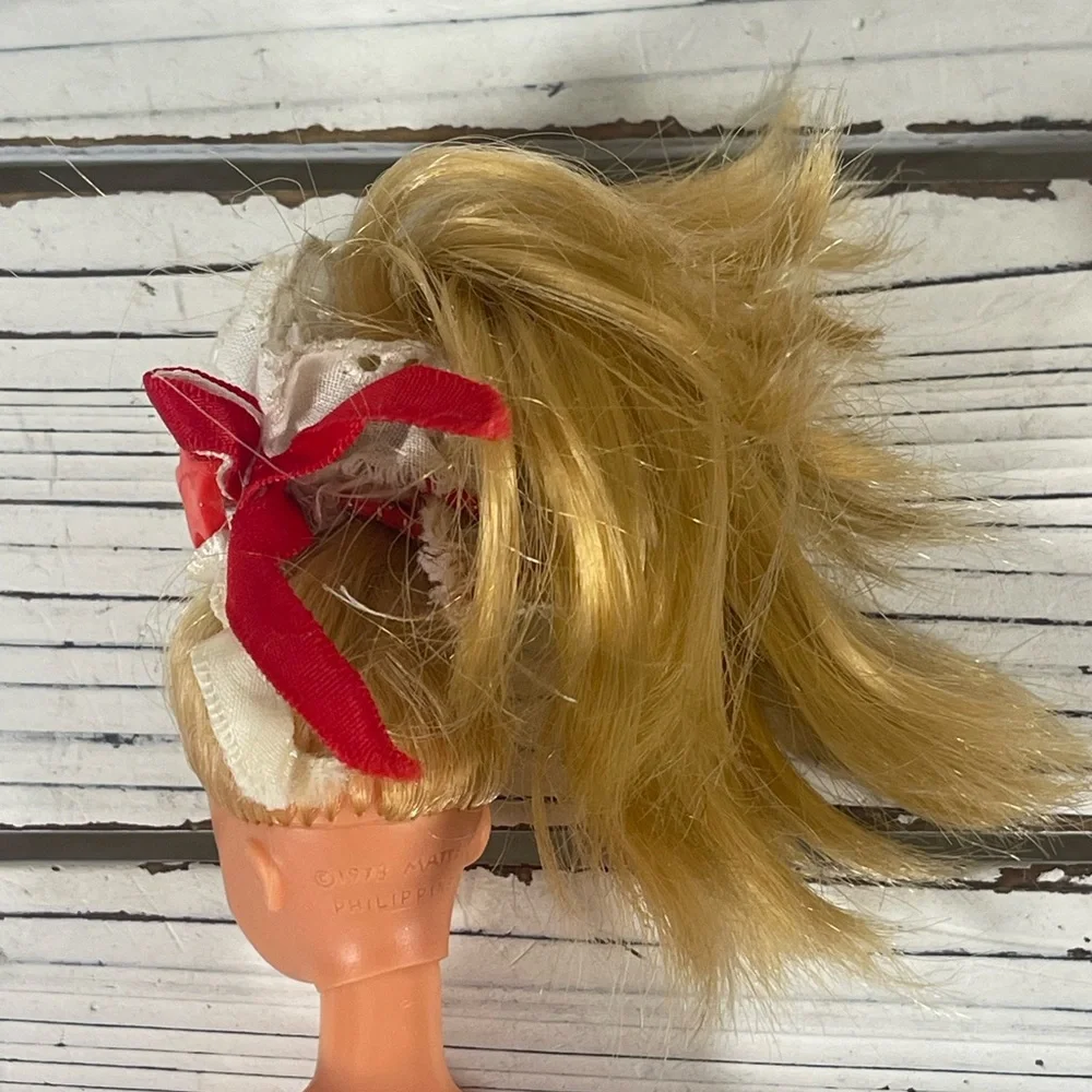 Vintage 1978 Mattel Barbie Doll Figure‎ Clothing Great Condition